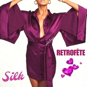 NWT Stretch Silk Robe Dress RETROFÊTE Mini Dress Hankerchief Sleeve Belted 💖